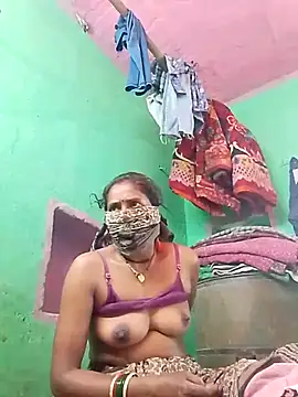 CUTE-004 online show from November 2025 07:23:02 AM