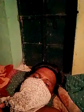 CUTE-004 online show from October 2025 03:49:02 PM