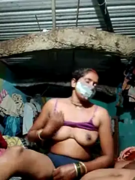 CUTE-004 online show from October 2025 03:23:02 PM