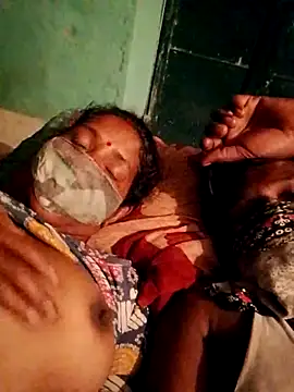 CUTE-004 online show from October 2025 03:36:02 PM