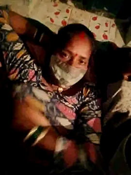 CUTE-004 online show from October 2025 03:46:02 PM