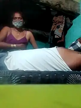 CUTE-004 online show from October 2025 06:32:02 PM