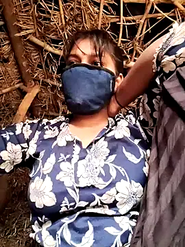 Janvi Jaitly online show from December 2025 03:18:01 AM