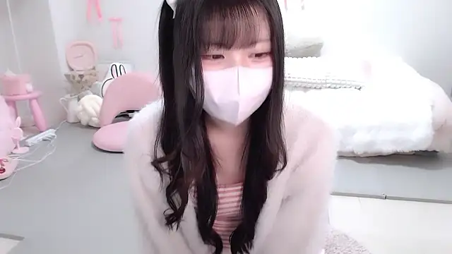 moka-neko online show from November 2025 01:23:01 PM