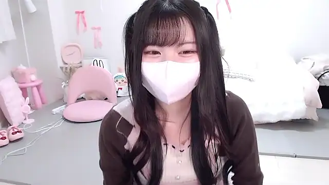 moka-neko online show from December 2025 01:21:02 PM