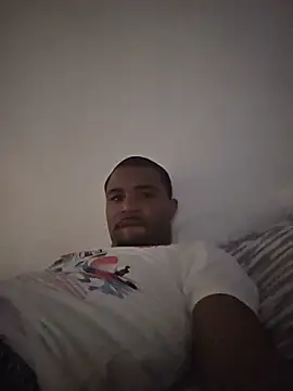 Snapshot of kingtaydo chatting on July 2026 01:17:01 AM kingtaydo online show from July 2026 01:17:01 AM