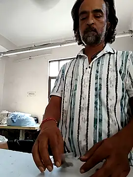 Snapshot of malhotra21 chatting on September 2025 09:15:01 AM malhotra21 online show from September 2025 09:15:01 AM