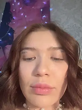 milkiiis online show from October 2025 02:57:01 AM