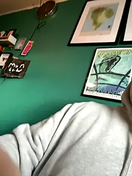 AverageBloke93 online show from October 2025 08:03:01 AM