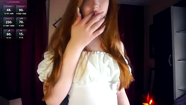 Snapshot of ShariTietge chatting on November 2025 08:35:01 PM ShariTietge online show from November 2025 08:35:01 PM