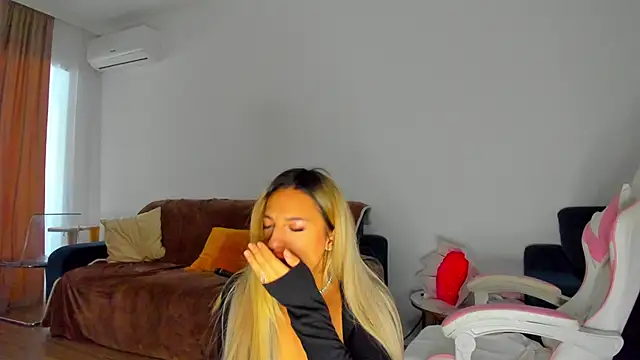 Anya Belle online show from January 2026 07:04:01 AM