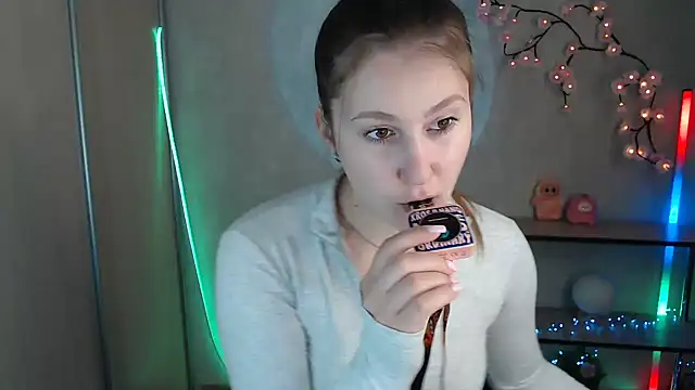 Milka kamila online show from May 2026 12:37:02 PM