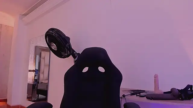 AnnaraLein online show from October 2025 03:38:01 AM