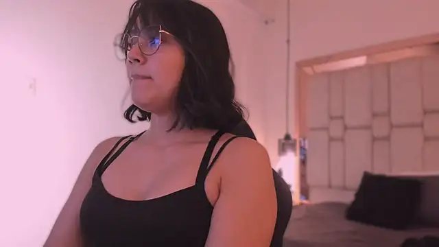 AnnaraLein online show from December 2025 12:44:02 AM