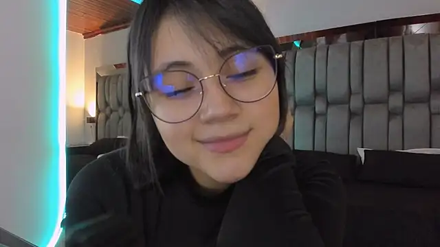 AnnaraLein online show from November 2025 11:52:01 PM