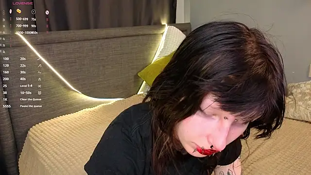 KandraCruser online show from December 2025 08:36:01 PM