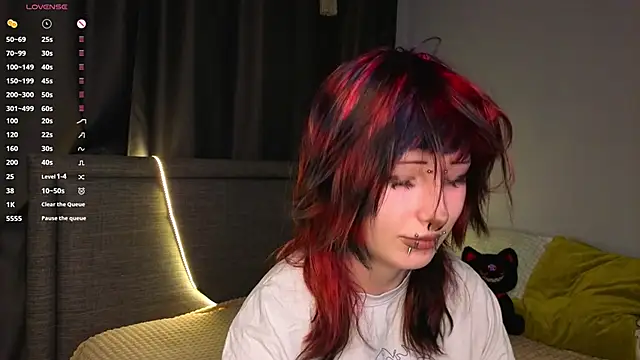 KandraCruser online show from December 2025 08:20:01 PM