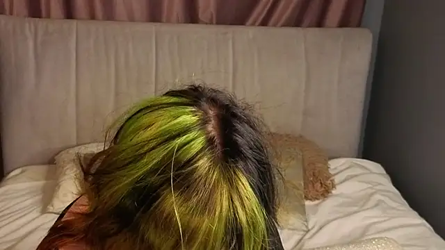 KandraCruser online show from October 2025 08:05:01 PM