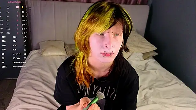 KandraCruser online show from November 2025 08:09:02 PM