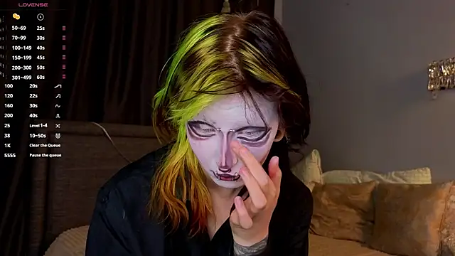 KandraCruser online show from November 2025 08:09:01 PM