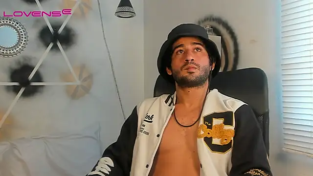 Aaron haren1 online show from September 2025 07:57:01 PM