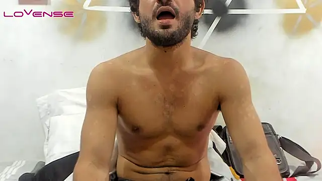 Aaron haren1 online show from September 2025 04:01:01 AM