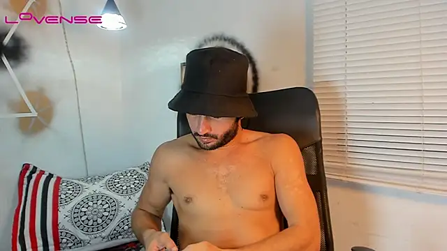 Aaron haren1 online show from September 2025 05:19:02 AM