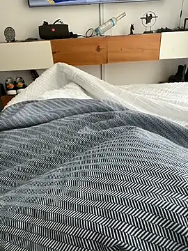 andres52720 online show from February 2026 03:45:02 PM