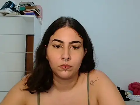 ApenasLys online show from April 2026 12:22:01 AM