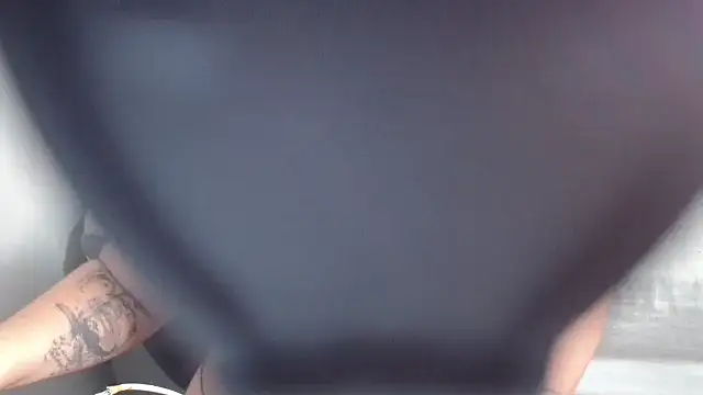 ApenasLys online show from October 2025 12:50:01 PM