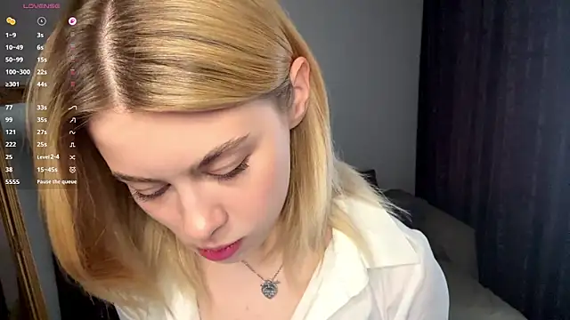 Snapshot of Lil_Elisa chatting on September 2025 11:21:02 AM Lil Elisa online show from September 2025 11:21:02 AM