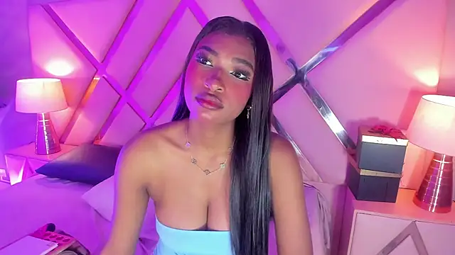 Snapshot of SophiaBloss chatting on January 2026 12:23:02 PM SophiaBloss online show from January 2026 12:23:02 PM