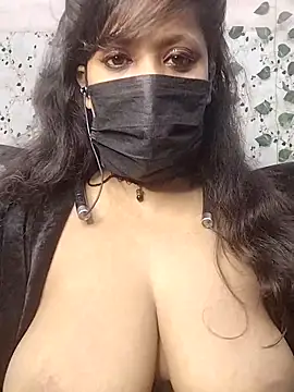 Snapshot of aliyaa9900 chatting on November 2025 07:06:01 PM aliyaa9900 online show from November 2025 07:06:01 PM