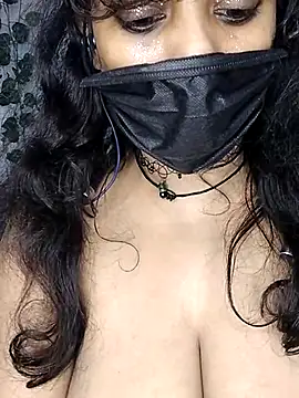 Snapshot of aliyaa9900 chatting on November 2025 11:19:02 PM aliyaa9900 online show from November 2025 11:19:02 PM