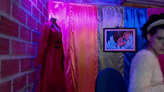 Snapshot of Moira-Hot chatting on October 2025 07:05:02 AM Moira-Hot online show from October 2025 07:05:02 AM