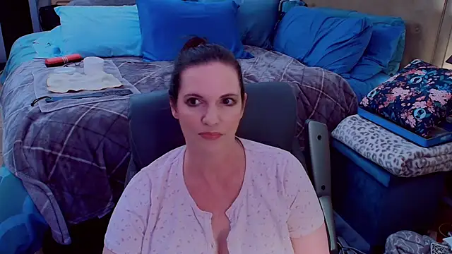 ninajaymes online show from June 2026 10:00:02 PM