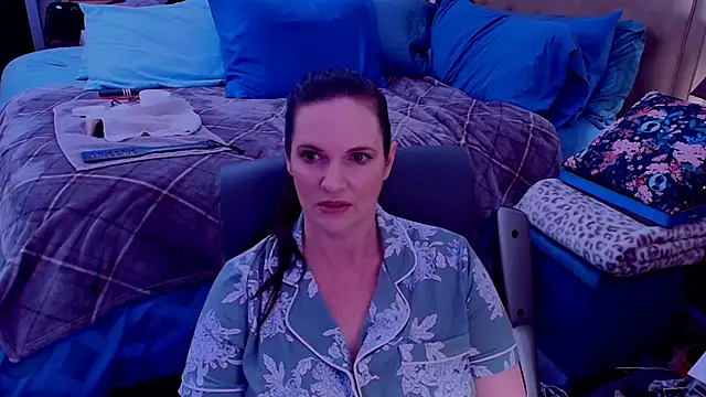 ninajaymes online show from May 2026 10:51:02 PM