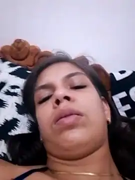 estefanyabreu online show from October 2025 10:53:01 PM