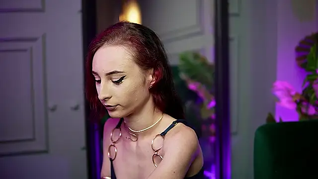 Snapshot of SaraiAngel chatting on November 2025 08:56:01 PM SaraiAngel online show from November 2025 08:56:01 PM