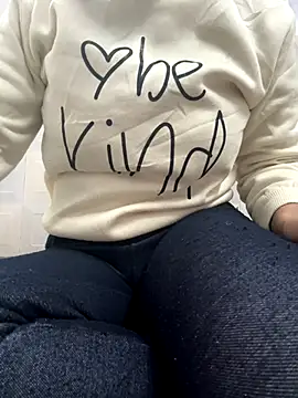 miss moonikaa online show from January 2026 09:37:02 AM