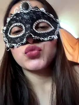 LiaDravenX online show from November 2025 04:00:01 PM