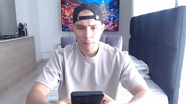 Snapshot of Auron_Demon01 chatting on December 2025 06:35:02 PM Auron Demon01 online show from December 2025 06:35:02 PM