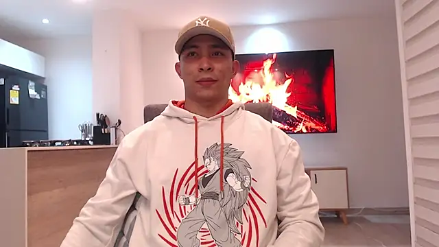 Snapshot of Auron_Demon01 chatting on September 2025 04:33:01 AM Auron Demon01 online show from September 2025 04:33:01 AM