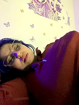 honeyviviss online show from September 2025 01:05:01 AM