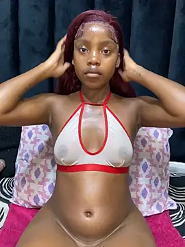 Littlebunny33 online show from May 2026 10:07:01 PM