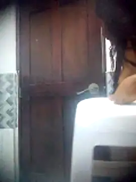 Snapshot of EAAM1@xh chatting on December 2025 11:11:02 PM EAAM1xh online show from December 2025 11:11:02 PM