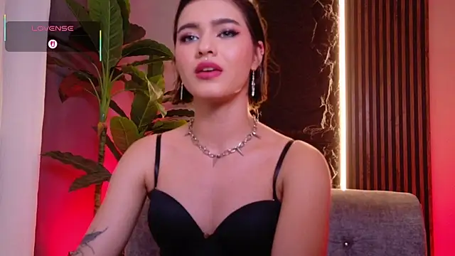 Snapshot of La_Diabla_111_ chatting on October 2025 07:03:02 PM La Diabla 111 online show from October 2025 07:03:02 PM