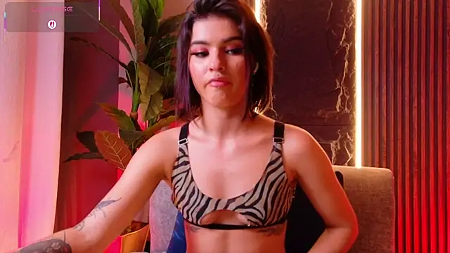 Snapshot of La_Diabla_111_ chatting on September 2025 07:04:01 PM La Diabla 111 online show from September 2025 07:04:01 PM