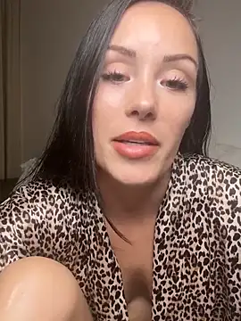 gardenxrose online show from December 2025 10:05:02 AM