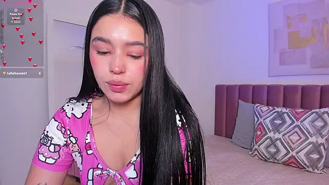 AvaScott  online show from October 2025 05:25:02 PM